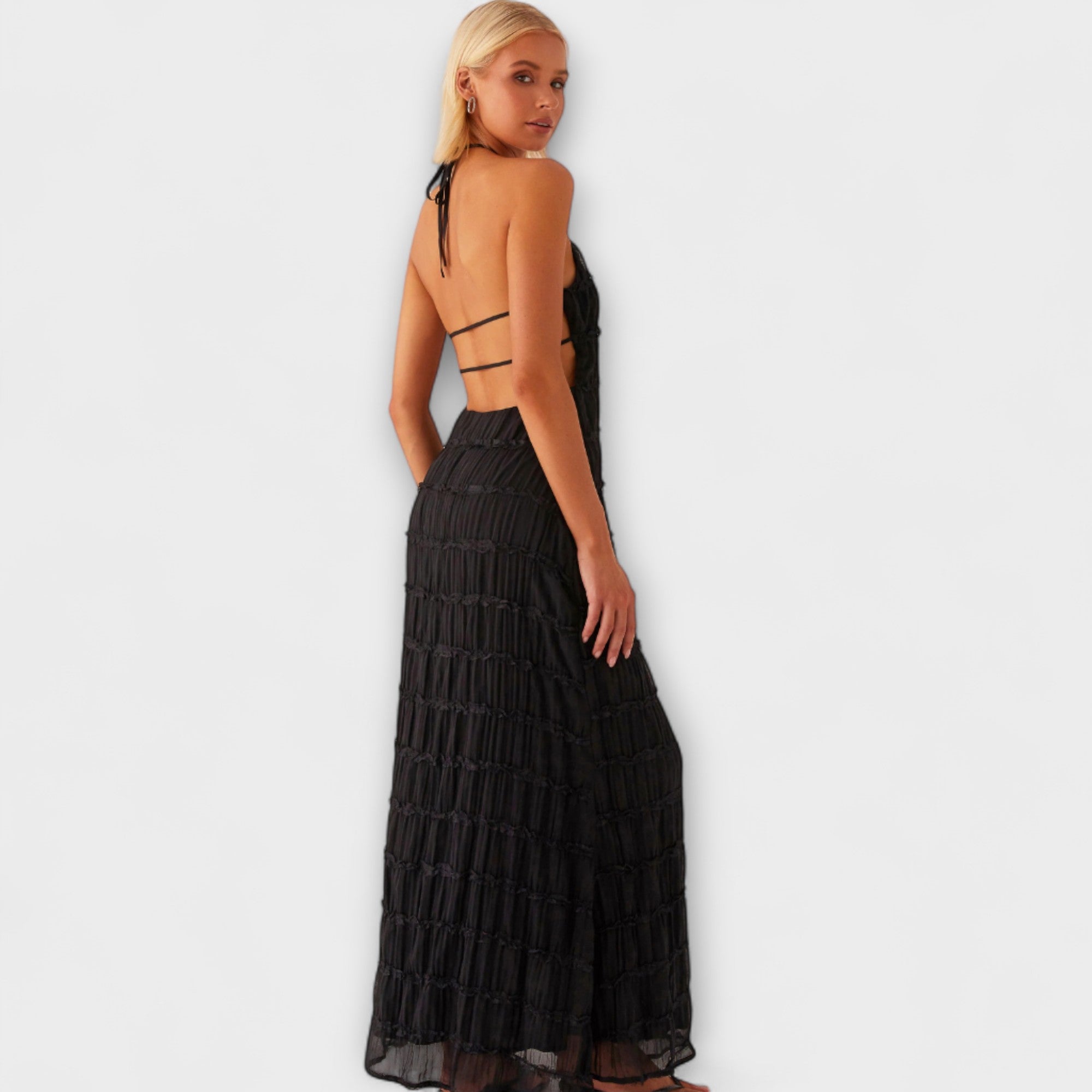 Vestido Elegante con Cuello Halter | Adeline