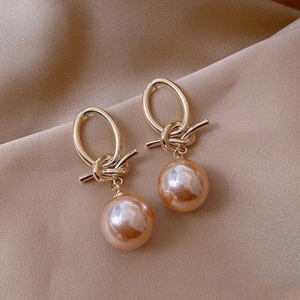 Aros con Perlas Doradas Colgantes | Charm