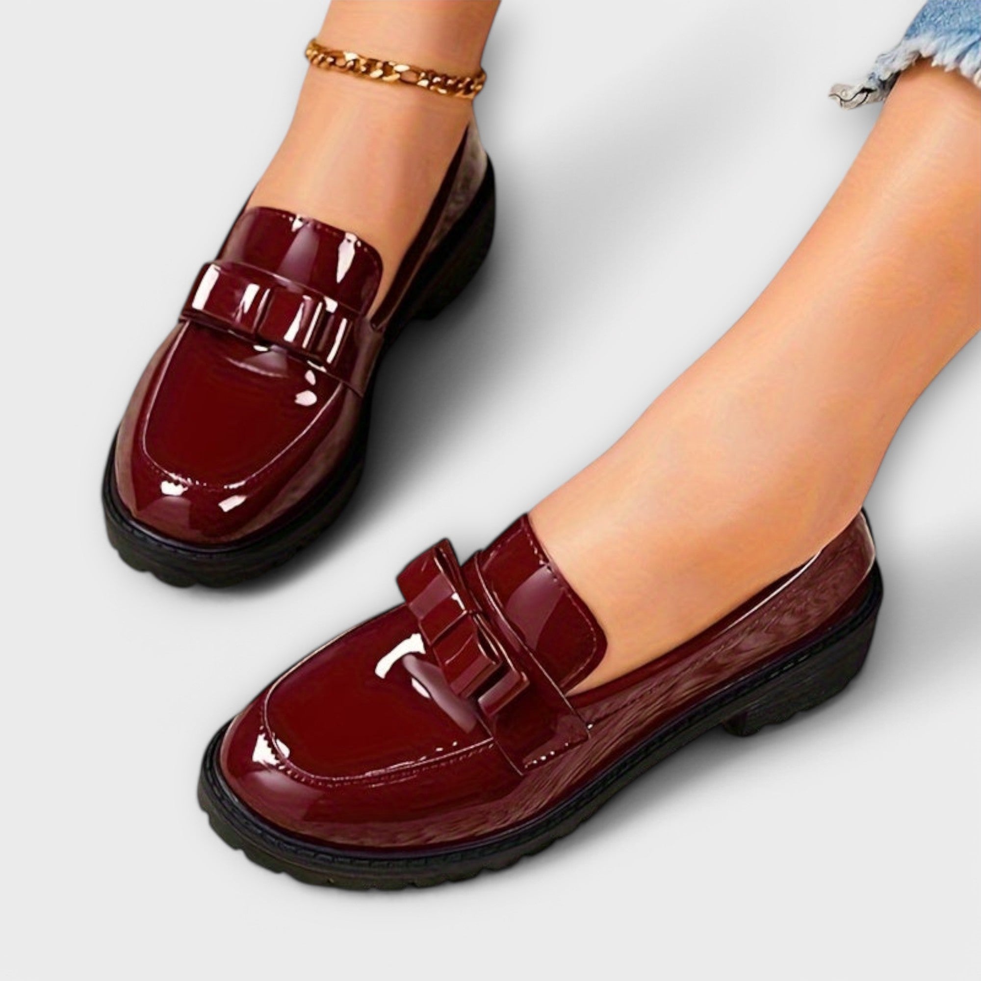 Mocasines Estilo Preppy con Adorno Metálico | Zara