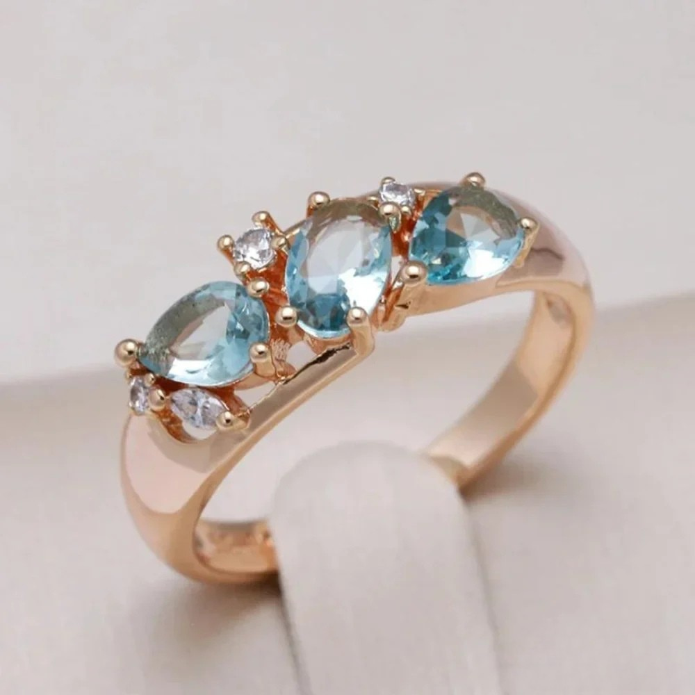 Anillo de Circonita Azul Bañado en Oro | Sortija