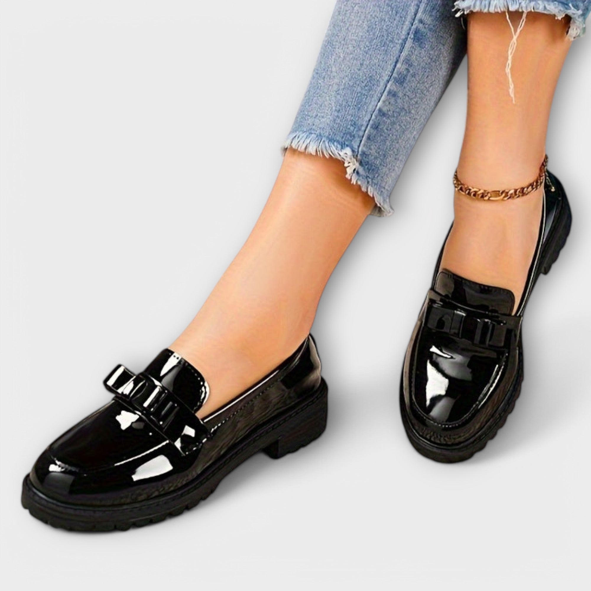 Mocasines Estilo Preppy con Adorno Metálico | Zara