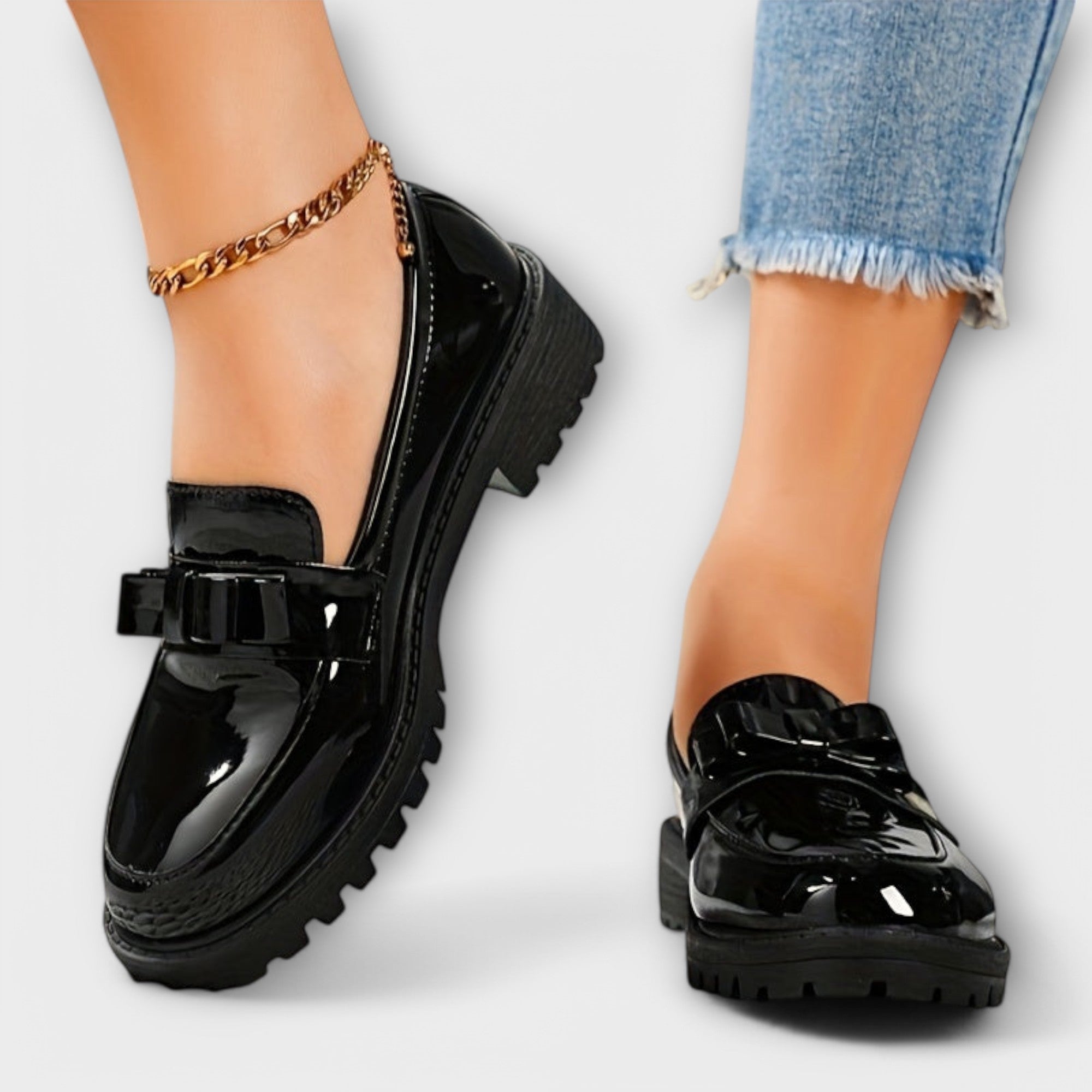 Mocasines Estilo Preppy con Adorno Metálico | Zara