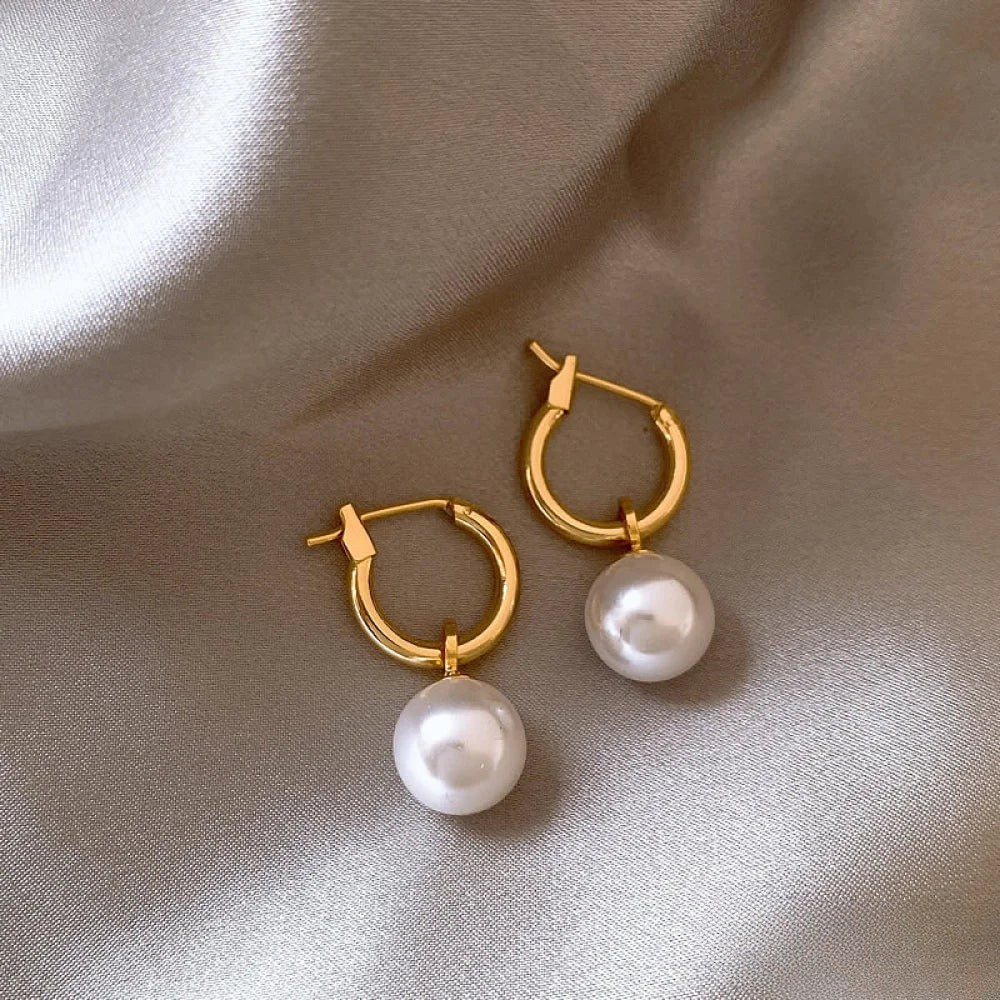 Pendientes Largos de Perlas Doradas | Nuvia